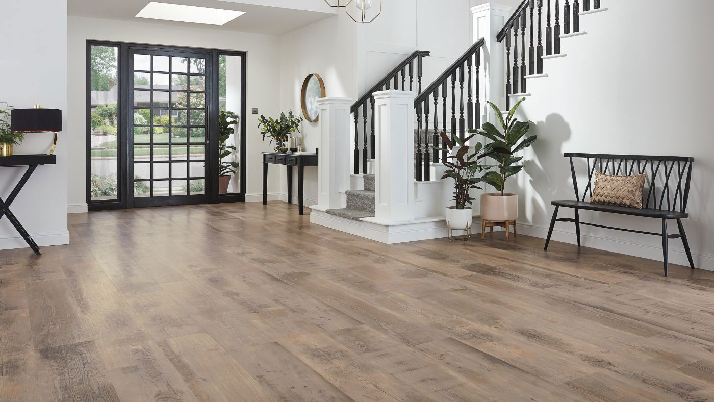 LVT wood look in hallway